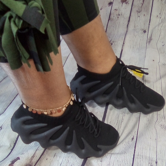 VOLCANIC SOLE FASHION SNEAKERS 🙍‍♀️😍 - Picture 3 of 5